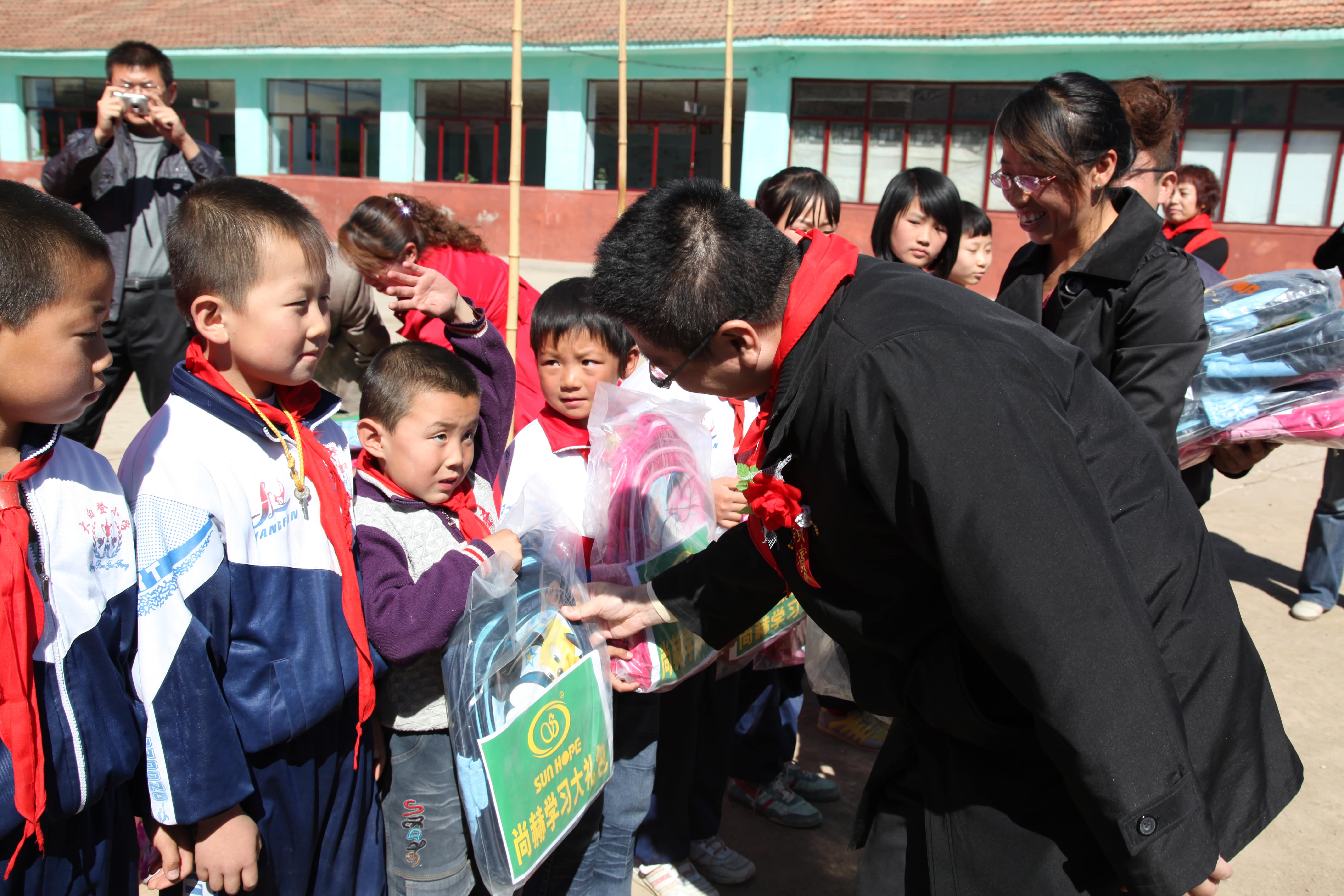 第11所 大同市大白登押球平台渠腊梅小学
