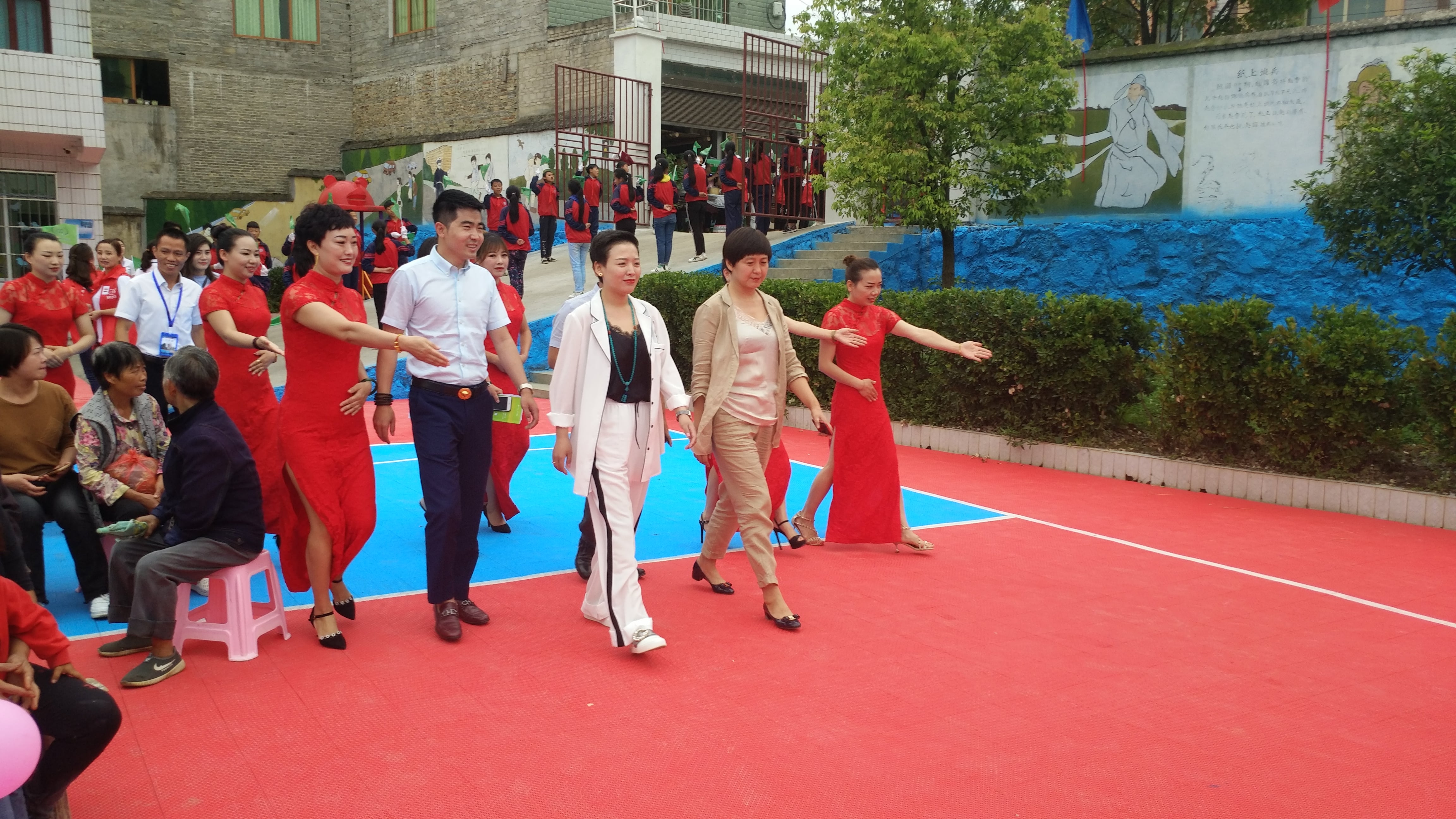第148所 固阳县新世纪押球平台吴彩勤小学